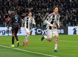 官方：重庆铜梁龙签下山东泰山B队球员张英凯