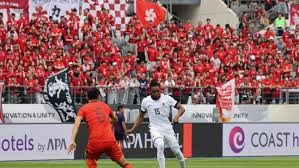 反对家暴，克雷莫内塞球衣背后印的是与球员关系密切女性名字