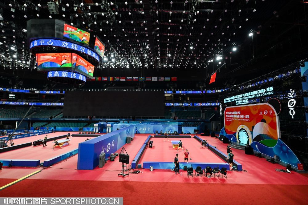 半场战报：海登海姆0-1弗赖堡，曼赞比建功